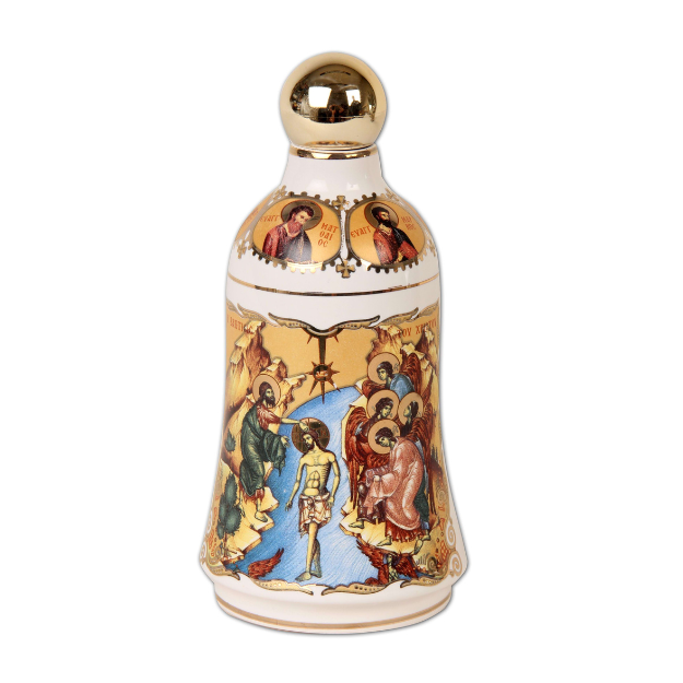Una botella blanca pintada a mano en oro de 24 quilates contiene agua bendita del río Jordán, donde Jesucristo fue bautizado